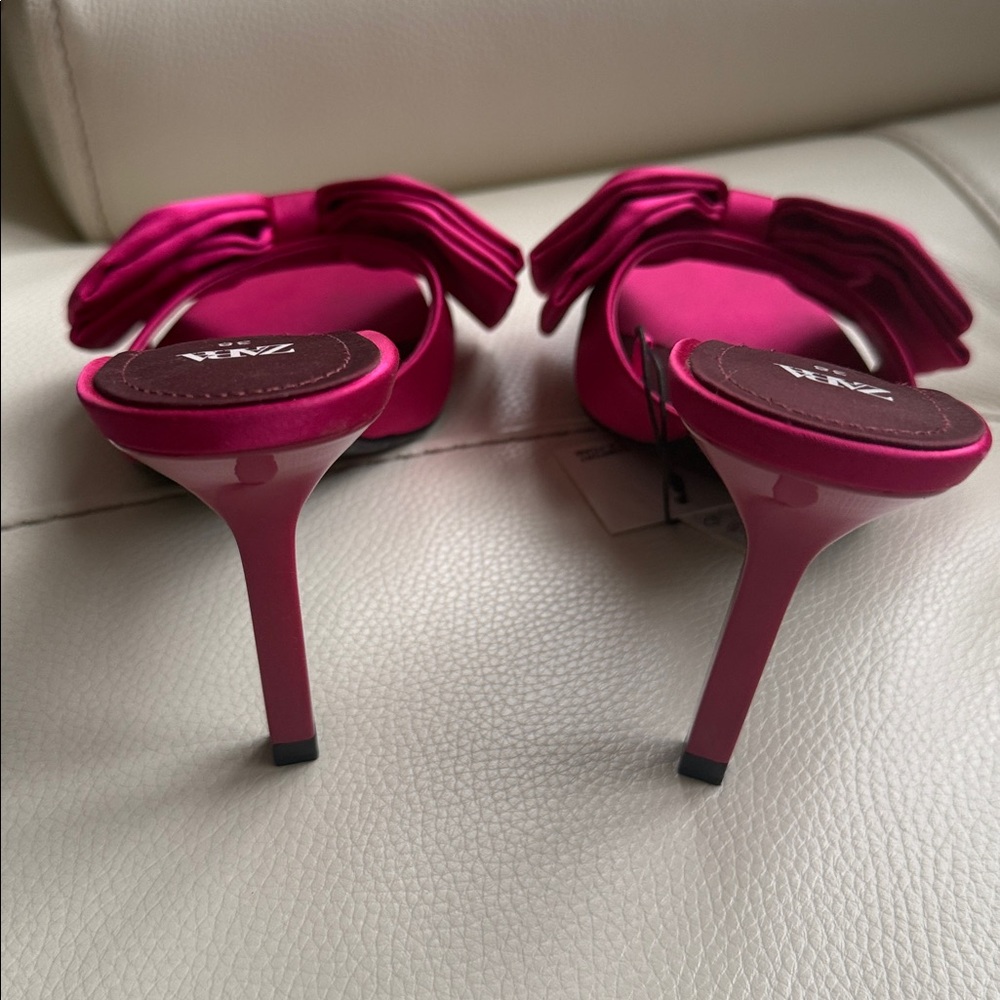 Zara Fuchsia Satin Bow Heels‎ - Picture 7 of 12
